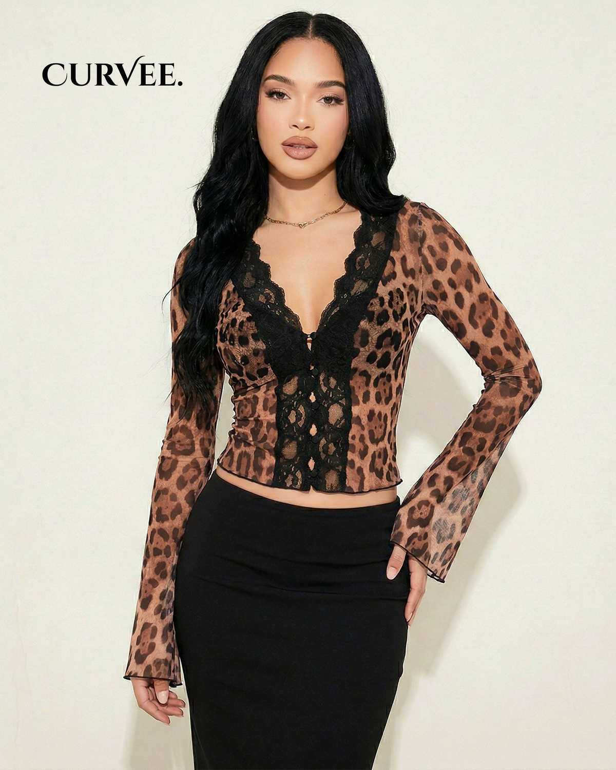 Aww! Print Lace Micro-Flared Sleeve Top