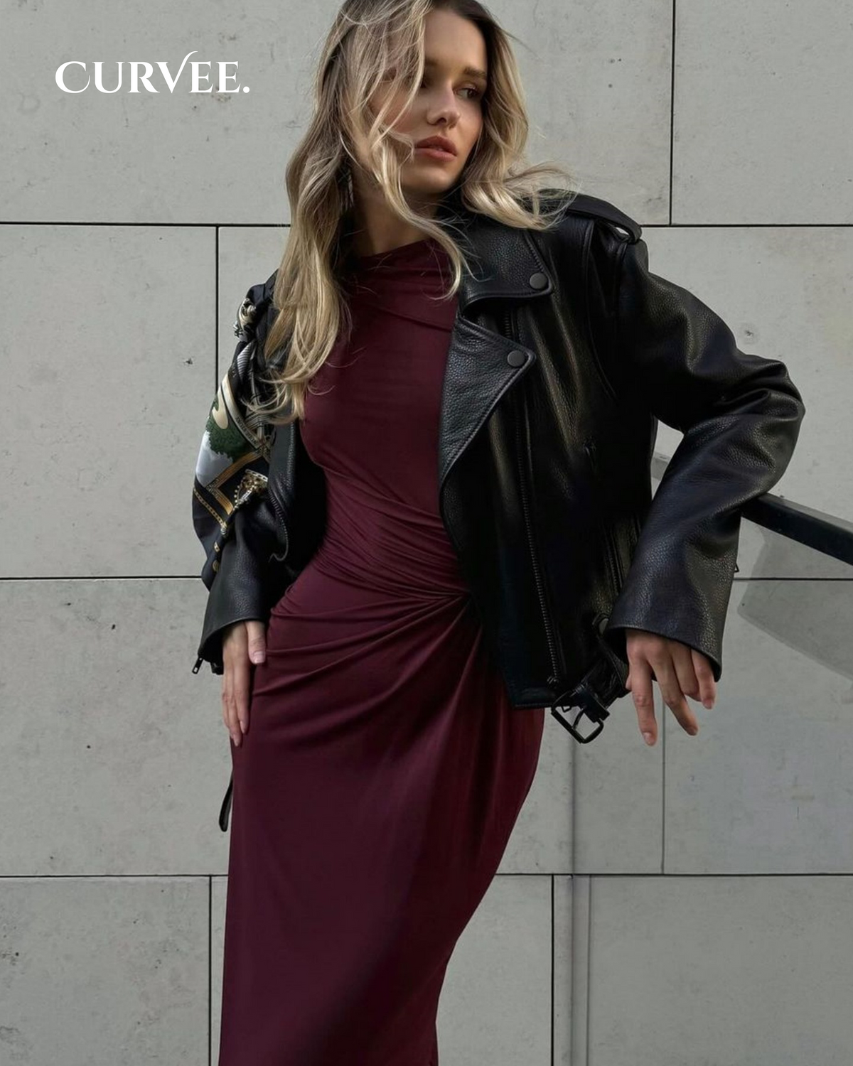 Aww! Long-Sleeved Waist-Cinching Pleated Slim Long Dress